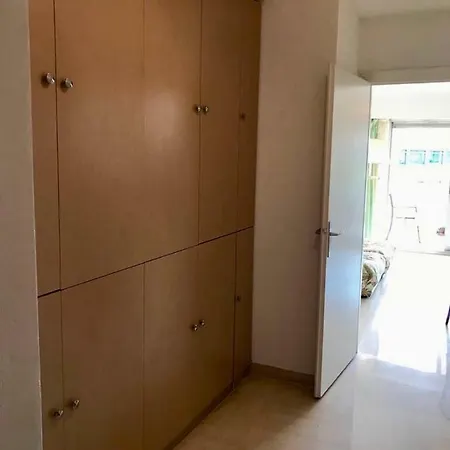 Lägenhet French Riviera Deluxe Near Airport *