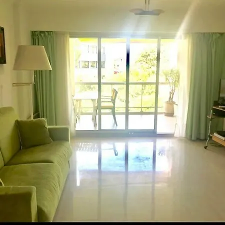 Lägenhet French Riviera Deluxe Near Airport