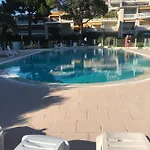 French Riviera Deluxe Near Airport *