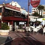 דירה French Riviera Deluxe Near Airport *