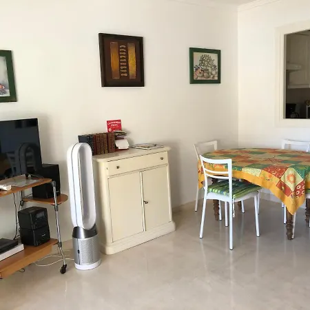 French Riviera Deluxe Near Airport * קאן סור מר
