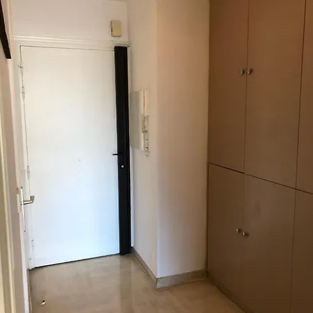 French Riviera Deluxe Near Airport *