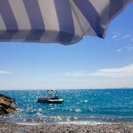 French Riviera Deluxe Near Airport דירה קאן סור מר