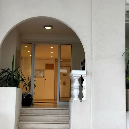 Daire French Riviera Deluxe Near Airport *
