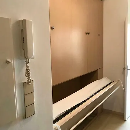 French Riviera Deluxe Near Airport *
